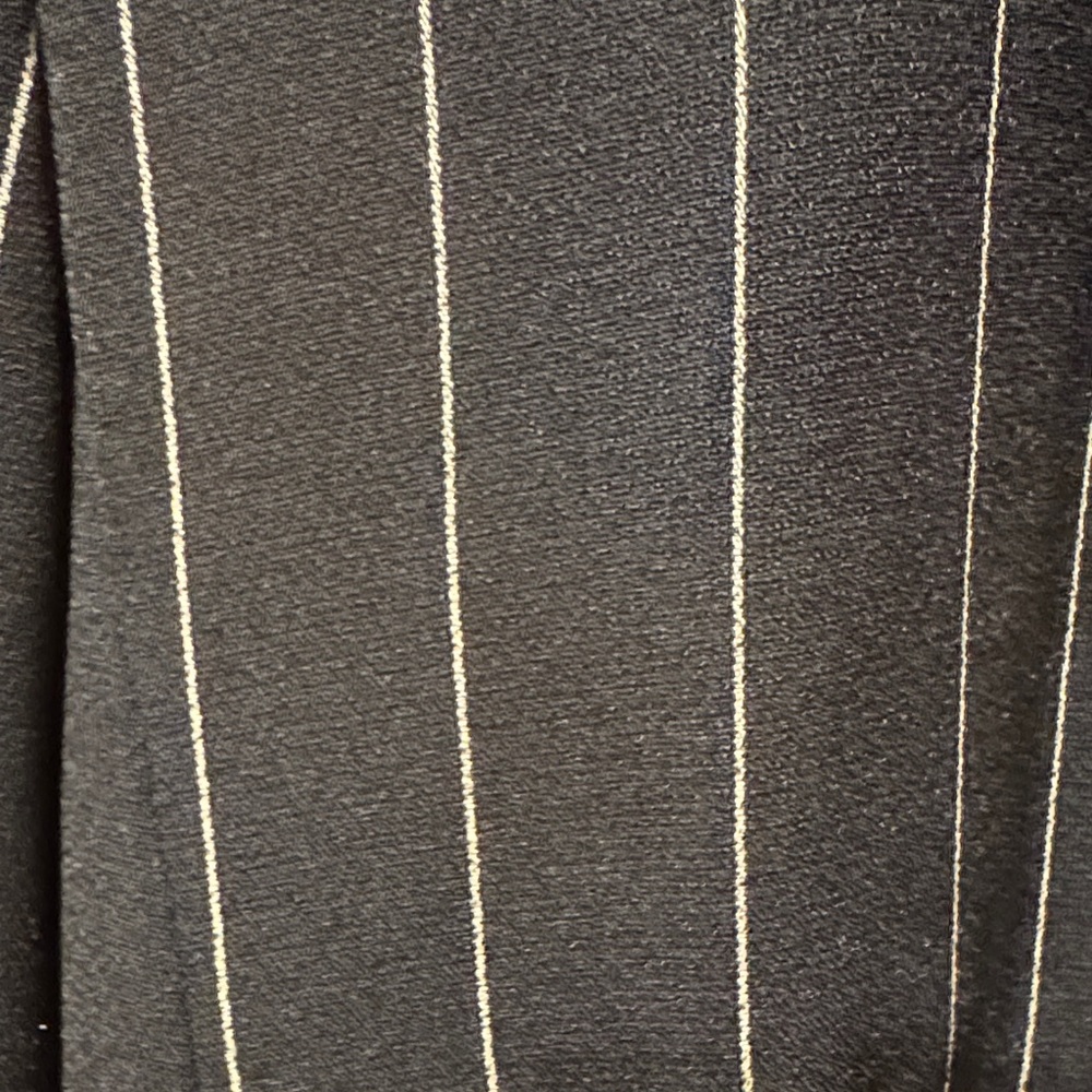 ALBERTO MAKALI Elegant Black Pinstripe Women's Blazer with Mini Skirt - Picture 3 of 14